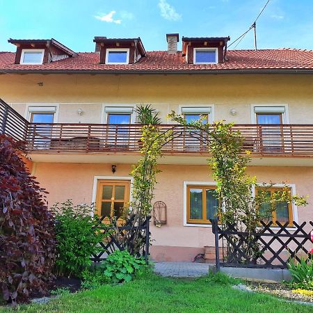 Apartment Fischer Mit Privatstrand Штайндорф-ам-Оссіахер-Зе Екстер'єр фото